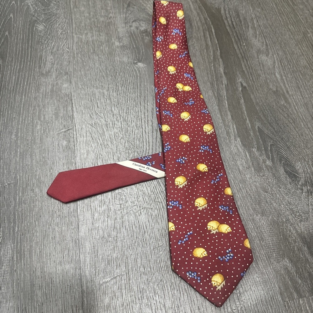 Carolina Herrera Red Blue Neck Tie 100% Silk Italy CH Grape Polka Dot Hedgehog